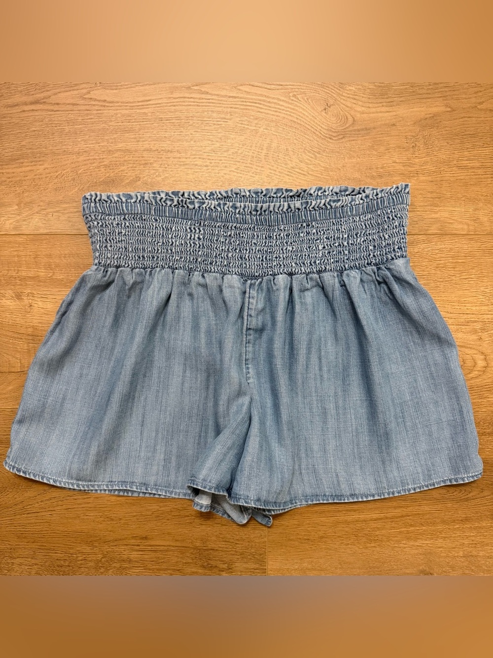 Vineyard Vines Martha's Vineyard Womens Chambray Shorts Light Blue Pull-On Sz. S